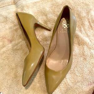 Vince Camuto heels 6.5